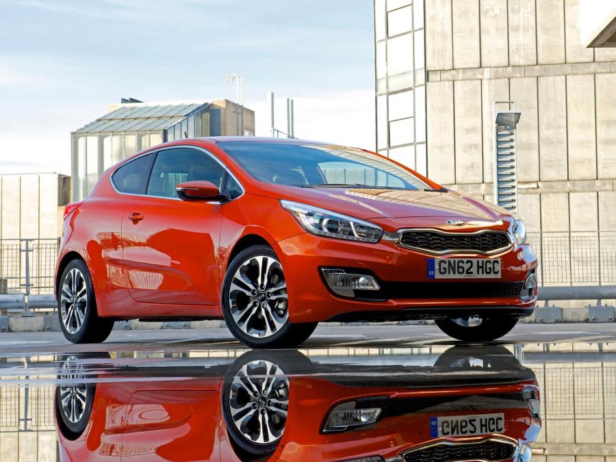  Kia pro_cee&rsquo;d EcoDynamics 2013 года  (UK) (фото 12 из 18)